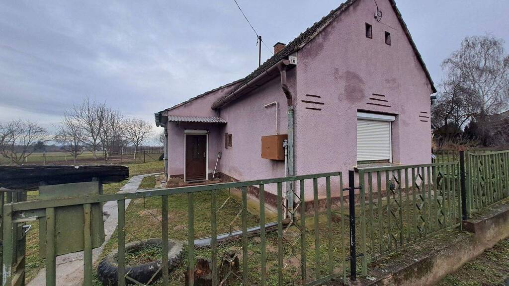 Einfamilienhaus zum Kauf 44.900 € 3 Zimmer 61 m² 1.338 m² Grundstück frei ab sofort Zalakomár 8751