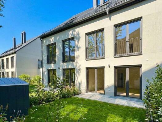 Reihenmittelhaus zum Kauf - Erstbezug provisionsfrei 1.189.000 € 4,5 Zimmer 131 m² 111,7 m² Grundstück Feldmoching-Hasenbergl München 80995