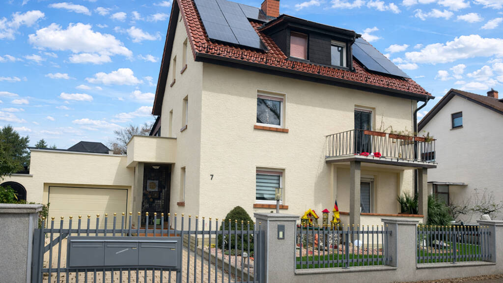 Mehrfamilienhaus zum Kauf 860.000 € 10 Zimmer 199 m² 670 m² Grundstück Ladenburg 68526