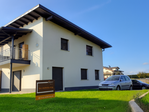 Doppelhaushälfte zum Kauf 399.900 € 5 Zimmer 132 m² Auerbach 5224