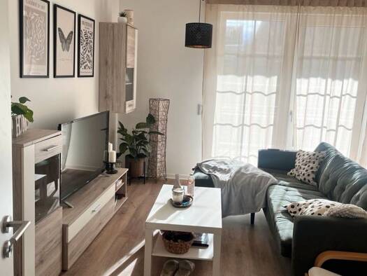 Wohnung zur Miete 840 € 2 Zimmer 73 m² Geschoss 2/3 frei ab 01.05.2026 Freital 01705