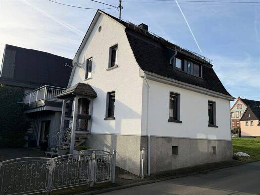Einfamilienhaus zum Kauf 229.000 € 5 Zimmer 140 m² 858 m² Grundstück Freilingen , Westerw 56244