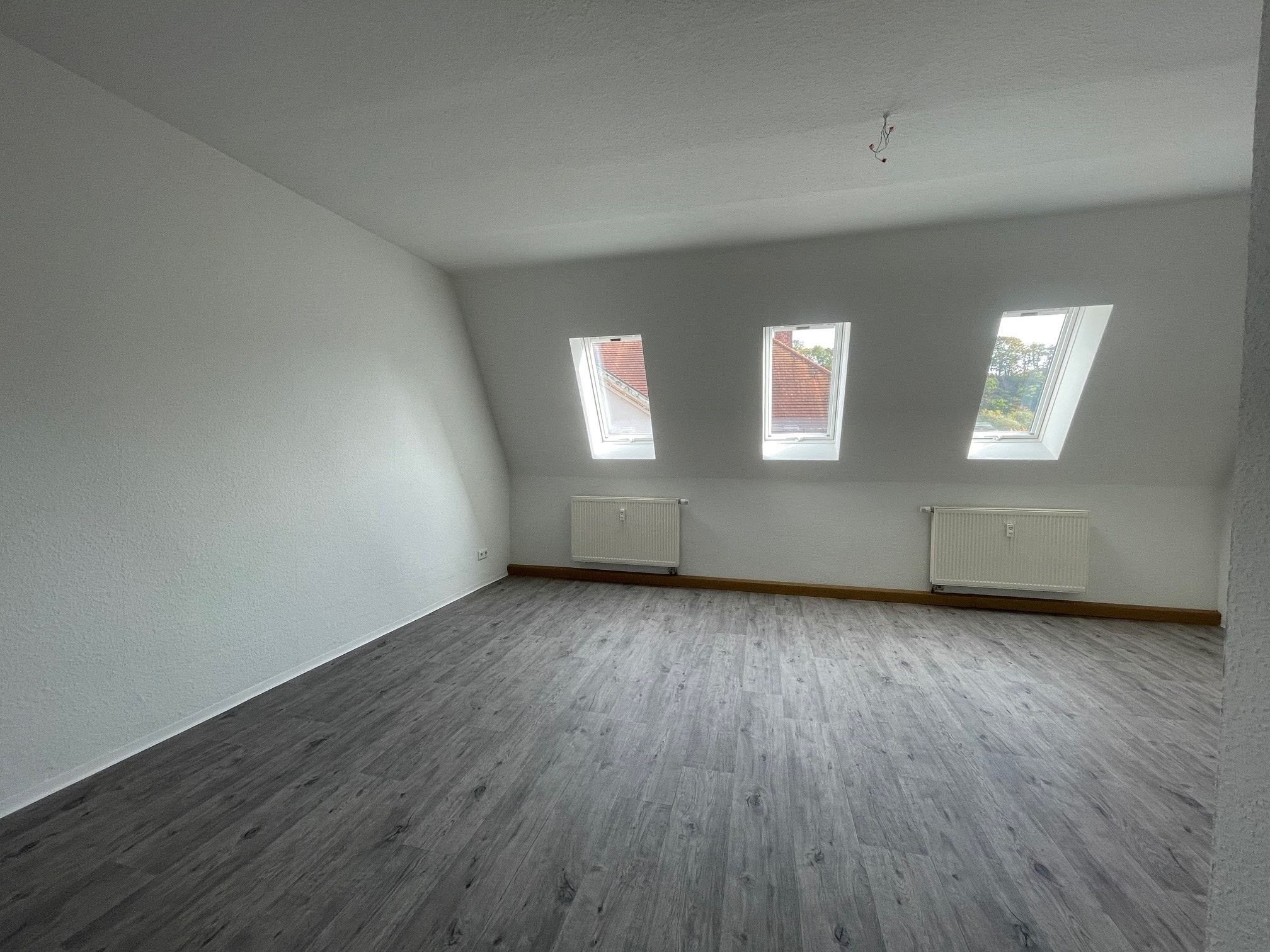 Wohnung zur Miete 234 € 1 Zimmer 42,6 m²<br/>Wohnfläche 3.<br/>Geschoss Geraer Str. 13 Weida Weida 07570