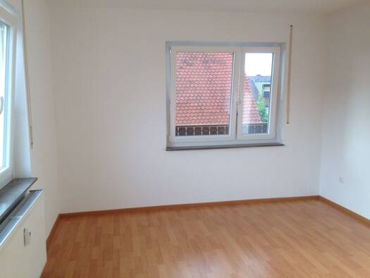 Wohnung zur Miete 790 € 3 Zimmer 75 m² Geschoss 1/3 frei ab sofort Dechsendorf Erlangen 91056