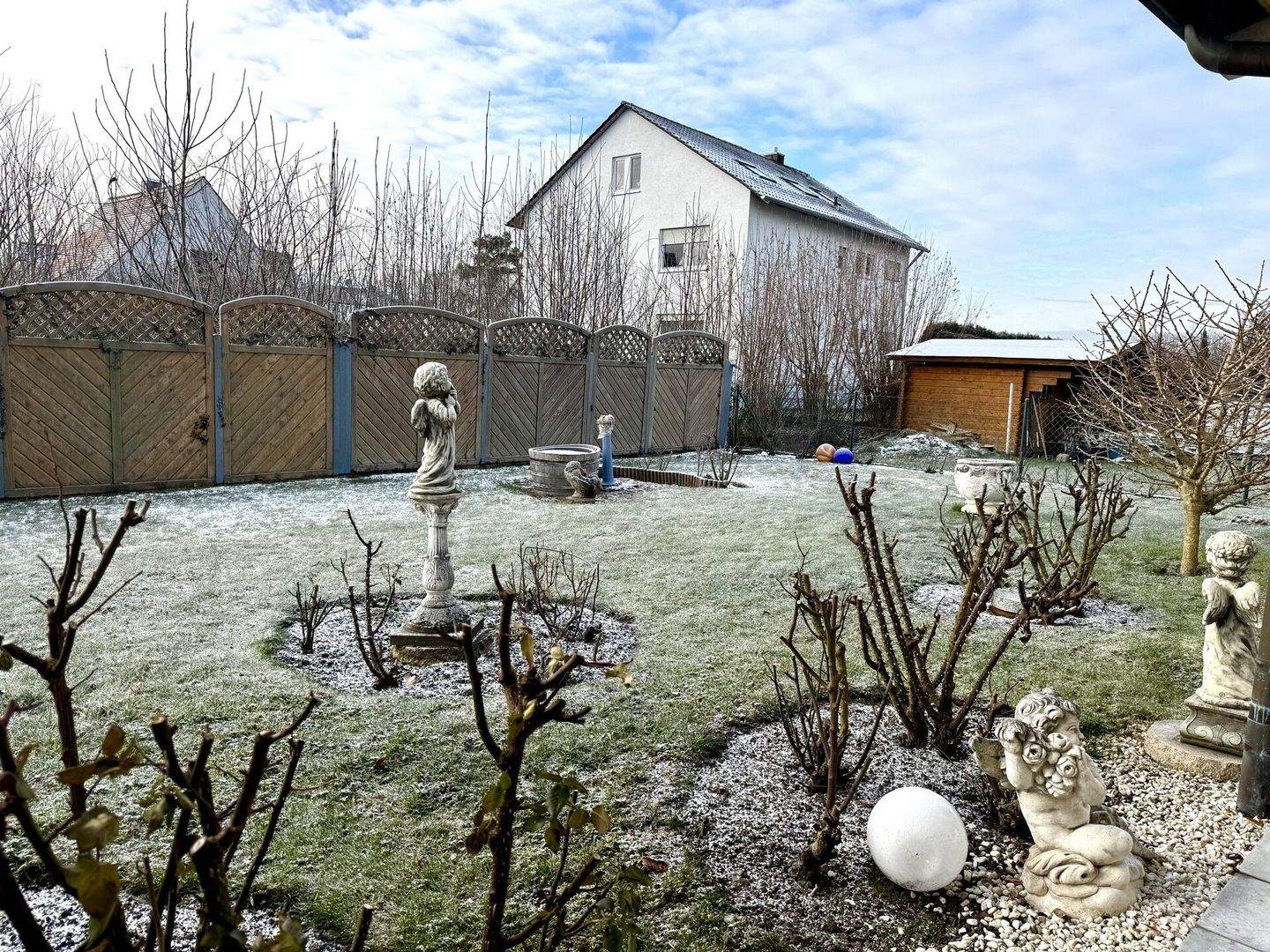 Immobilie in Neuburg an der Donau - Viel Platz zum Wohlfühlen - großzügige Doppelhaushälfte in Neuburg-Nord - Bild 3