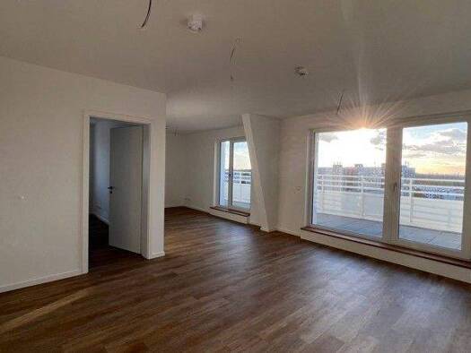 Wohnung zur Miete 1.207 € 3 Zimmer 81,1 m² 10. Geschoss Ludwigsluster Straße 100 Kaulsdorf Berlin 12619