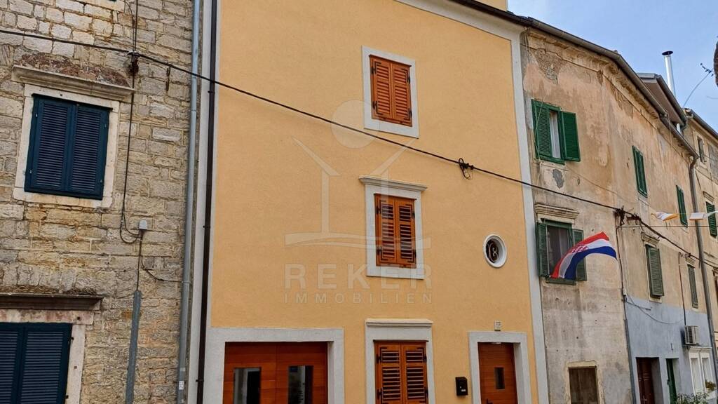 Reihenmittelhaus zum Kauf 450.000 € 172 m² 212 m² Grundstück Skradin 22222