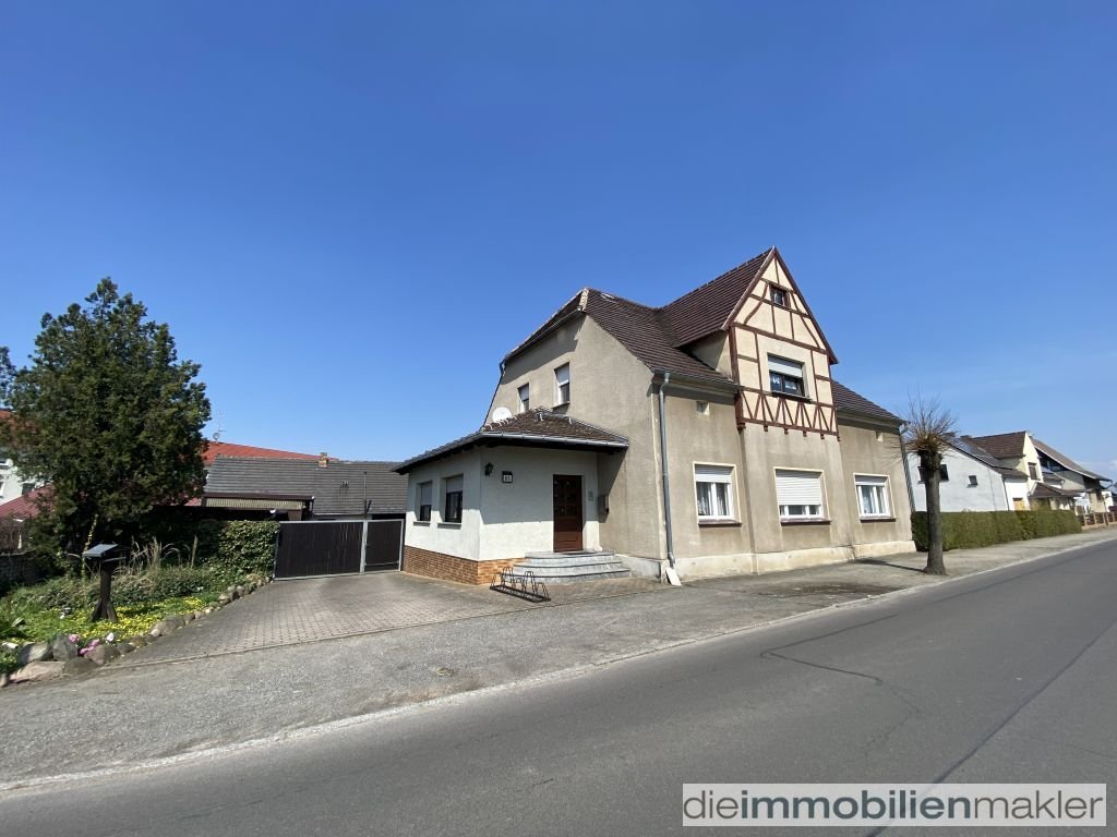 Mehrfamilienhaus zum Kauf 250.000 € 8 Zimmer 272 m²<br/>Wohnfläche 1.638 m²<br/>Grundstück Luckau Luckau 15926