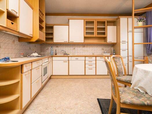 Einfamilienhaus zum Kauf 159.000 € 2,5 Zimmer 80 m² 560 m² Grundstück Poysdorf 2170