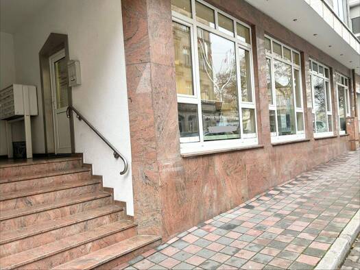 Laden zur Miete provisionsfrei 600 € 1 Zimmer 42,7 m² Verkaufsfläche Theresienstr. 40 Innenstadt Fürth 90762