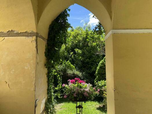 Schloss zum Kauf 1.800.000 € 850 m² 37.800 m² Grundstück Krumegg 8302