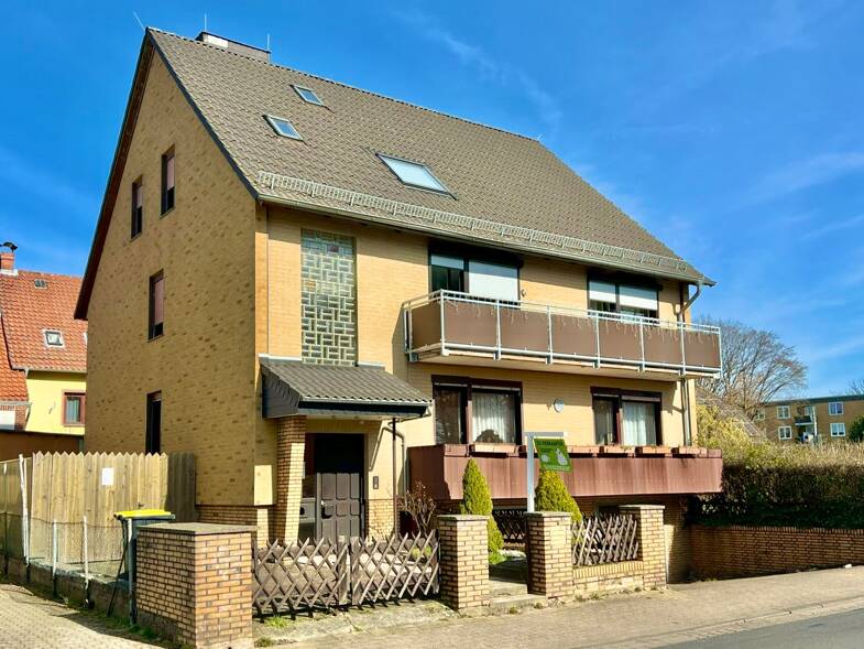Mehrfamilienhaus zum Kauf als Kapitalanlage geeignet 675.000 € 10 Zimmer 275 m² 813 m² Grundstück Berenbostel Garbsen / Berenbostel 30827
