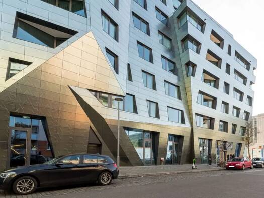 Wohnung zur Miete 1.600 € 2 Zimmer 48 m² Geschoss 2/3 frei ab sofort Schwartzkopffstraße 1 Mitte Berlin 10115