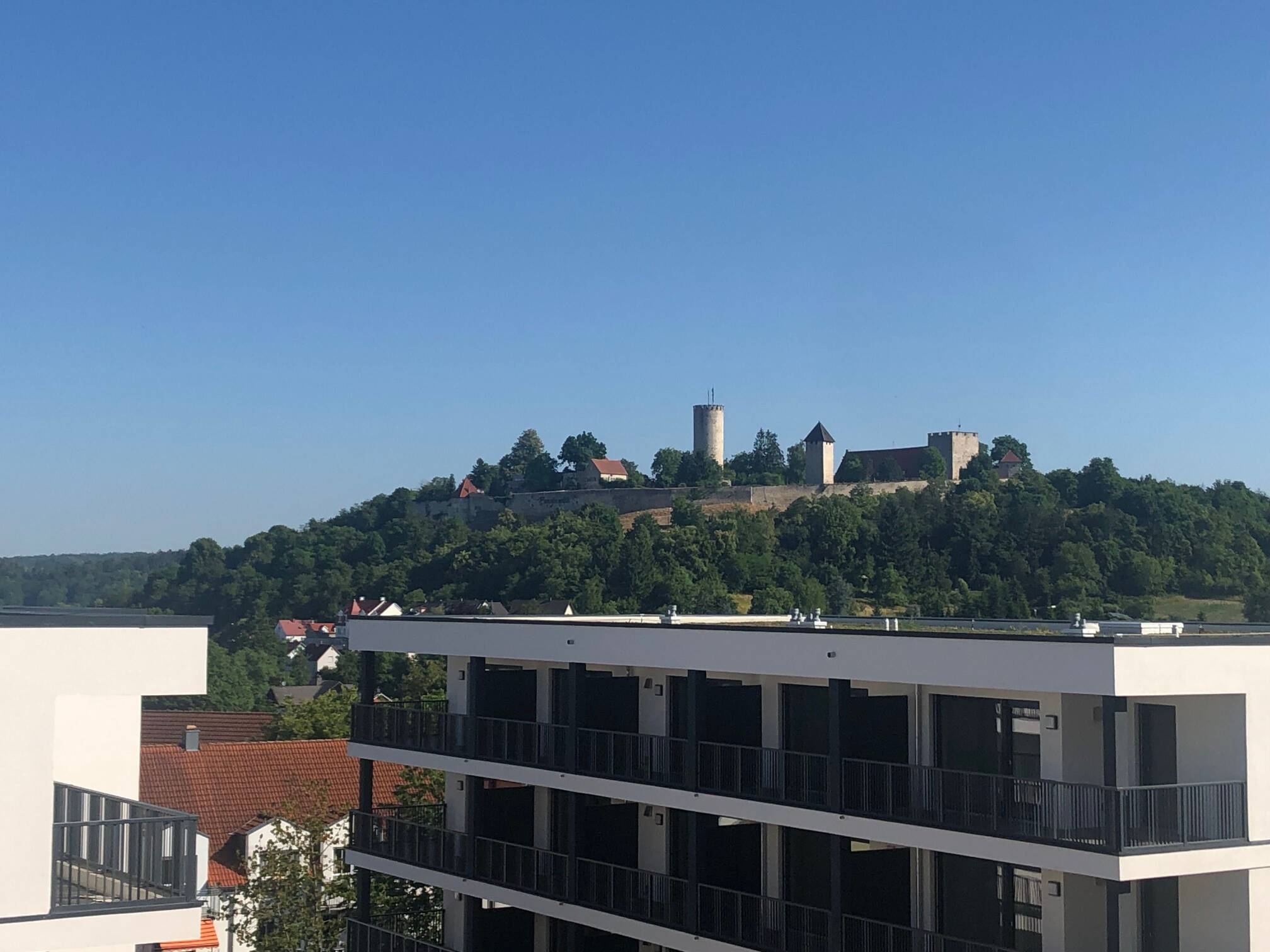 Neubau-Mietwohnungen in 93133 Burglengenfeld "Spitalgärten", teilmöbliert mit Südwest-Terrasse und privatem Garten – Dr.-Kurt-Schumacher-Straße 13a, 93133 Burglengenfeld – Vorschaubild 21