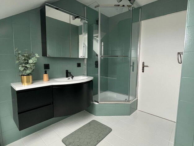 Wohnung zur Miete 1.400 € 3 Zimmer 73 m² Dachgeschoss, 2. Geschoss Herzogenaurach 91074