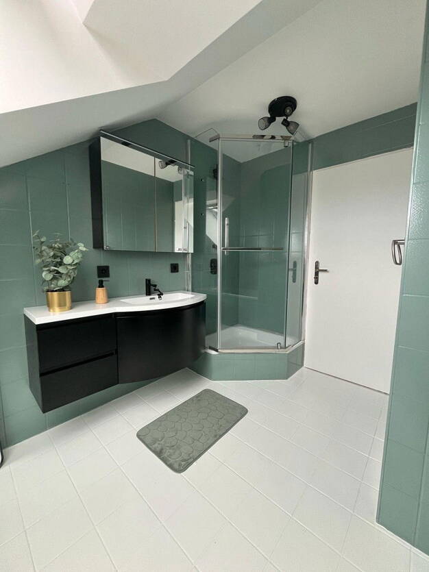Wohnung zur Miete 1.400 € 3 Zimmer 73 m² Dachgeschoss, 2. Geschoss Hauptendorf Herzogenaurach 91074