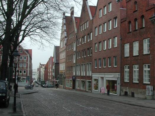 Tiefgarage zur Miete provisionsfrei 139 € 8 m² Innenstadt Innenstadt 23552