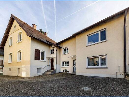 Einfamilienhaus zum Kauf 749.900 € 9,5 Zimmer 240 m² 756 m² Grundstück Singen 78224