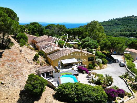Haus zum Kauf 890.000 € 124 m² 2.500 m² Grundstück La Plage du Lavandou Le Lavandou 83980