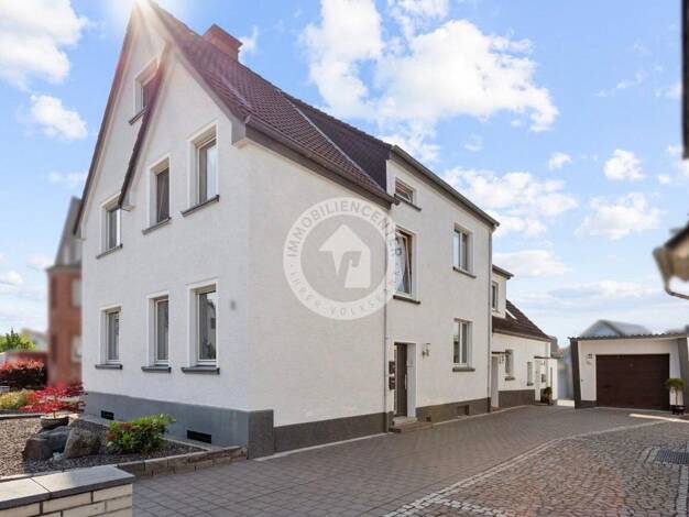 Mehrfamilienhaus zum Kauf 375.000 € 10 Zimmer 242 m² 626 m² Grundstück Massen Unna 59427
