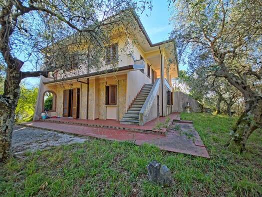 Immobilie zum Kauf 520.000 € 7 Zimmer 160 m² 2.500 m² Grundstück frei ab sofort Camaiore 54041