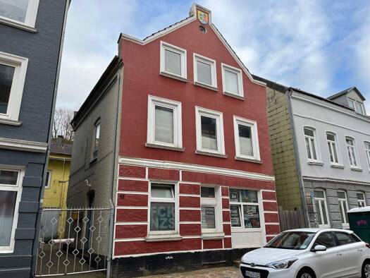 Mehrfamilienhaus zum Kauf als Kapitalanlage geeignet 215.000 € 1 Zimmer 147 m² 206 m² Grundstück Teichstraße 17 Sandberg Flensburg 24937