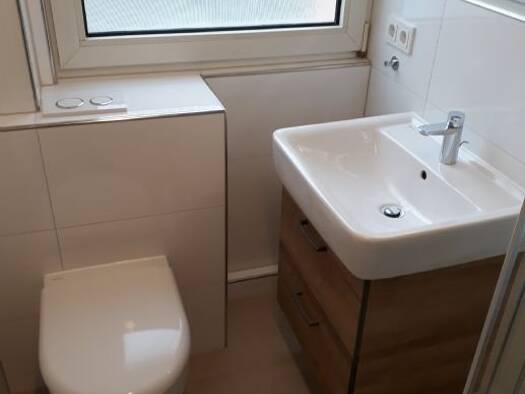 Wohnung zur Miete 720 € 2 Zimmer 52 m² Geschoss -1/4 frei ab 01.04.2026 Karlsbader Strasse 21 Friedberg 61169