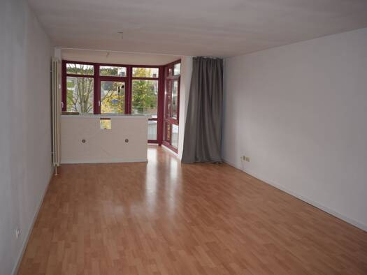 Wohnung zur Miete 630 € 3,5 Zimmer 93,3 m² Geschoss 2/3 frei ab sofort Bayernwerkstraße 8 Haselmühl Kümmersbruck 92245