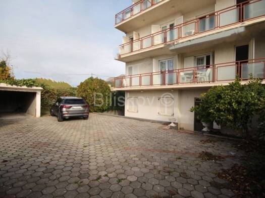Haus zum Kauf 1.400.000 € 24 Zimmer 600 m² Podstrana