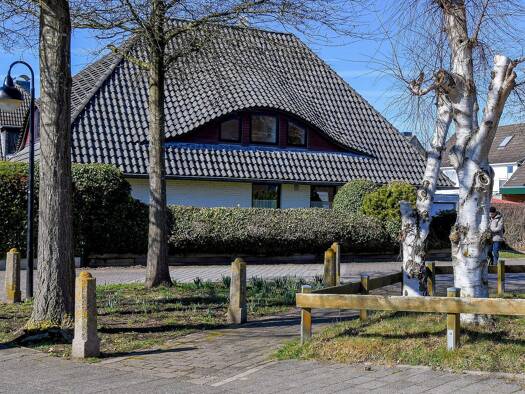 Einfamilienhaus zum Kauf 495.000 € 10 Zimmer 199,4 m² 803 m² Grundstück Duhnen Cuxhaven 27476