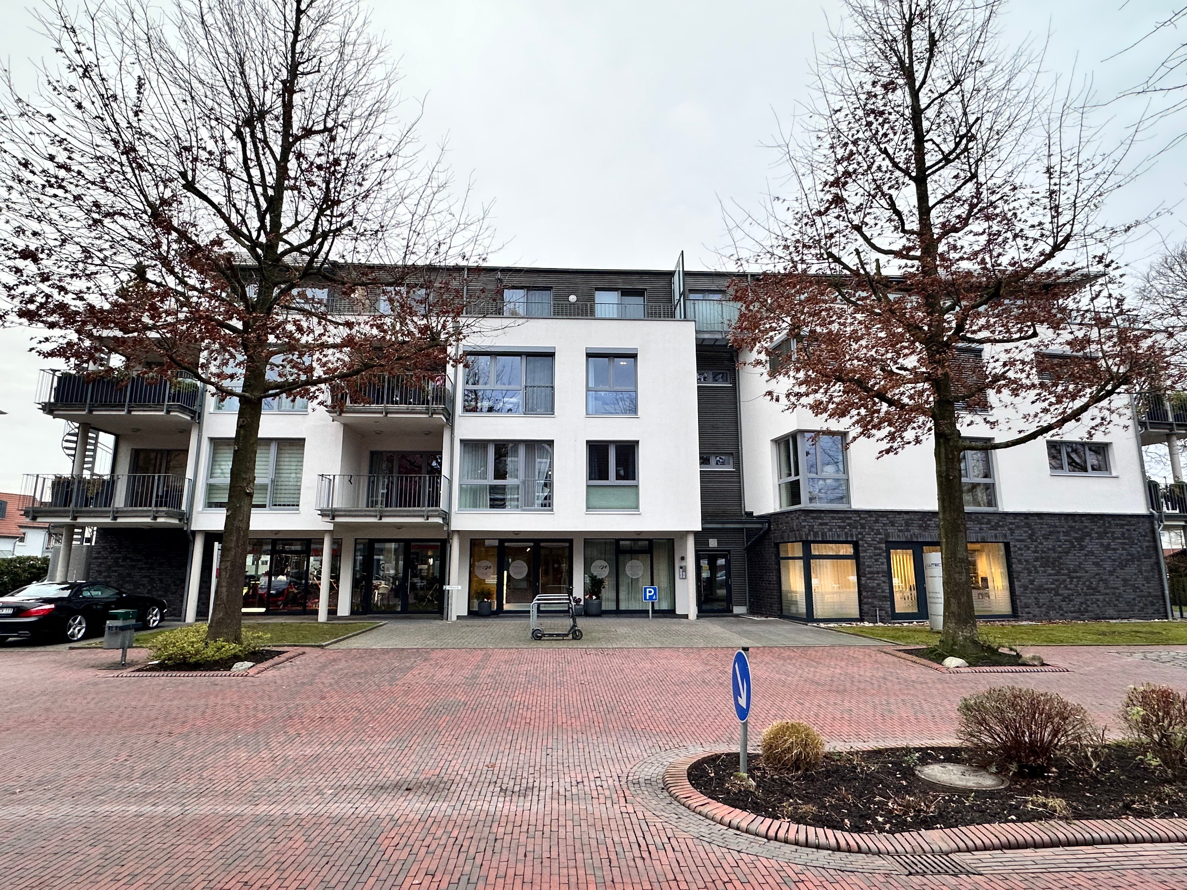 Büro-/Praxisfläche zum Kauf als Kapitalanlage geeignet 975.000 € 367 m²<br/>Fläche von 54 m² bis 175 m²<br/>Teilbarkeit Bad Zwischenahn Bad Zwischenahn 26160