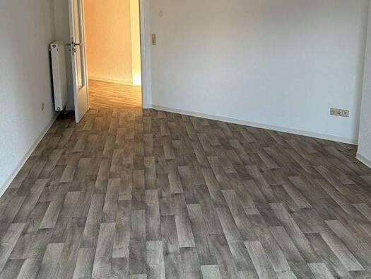 Wohnung zur Miete 520 € 2 Zimmer 61,1 m² 2. Geschoss frei ab sofort Robinienstraße 138 Lindenberg Neubrandenburg 17033
