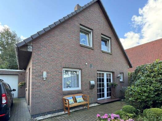 Einfamilienhaus zum Kauf 299.000 € 4 Zimmer 97 m² 575 m² Grundstück Wehnen Bad Zwischenahn 26160