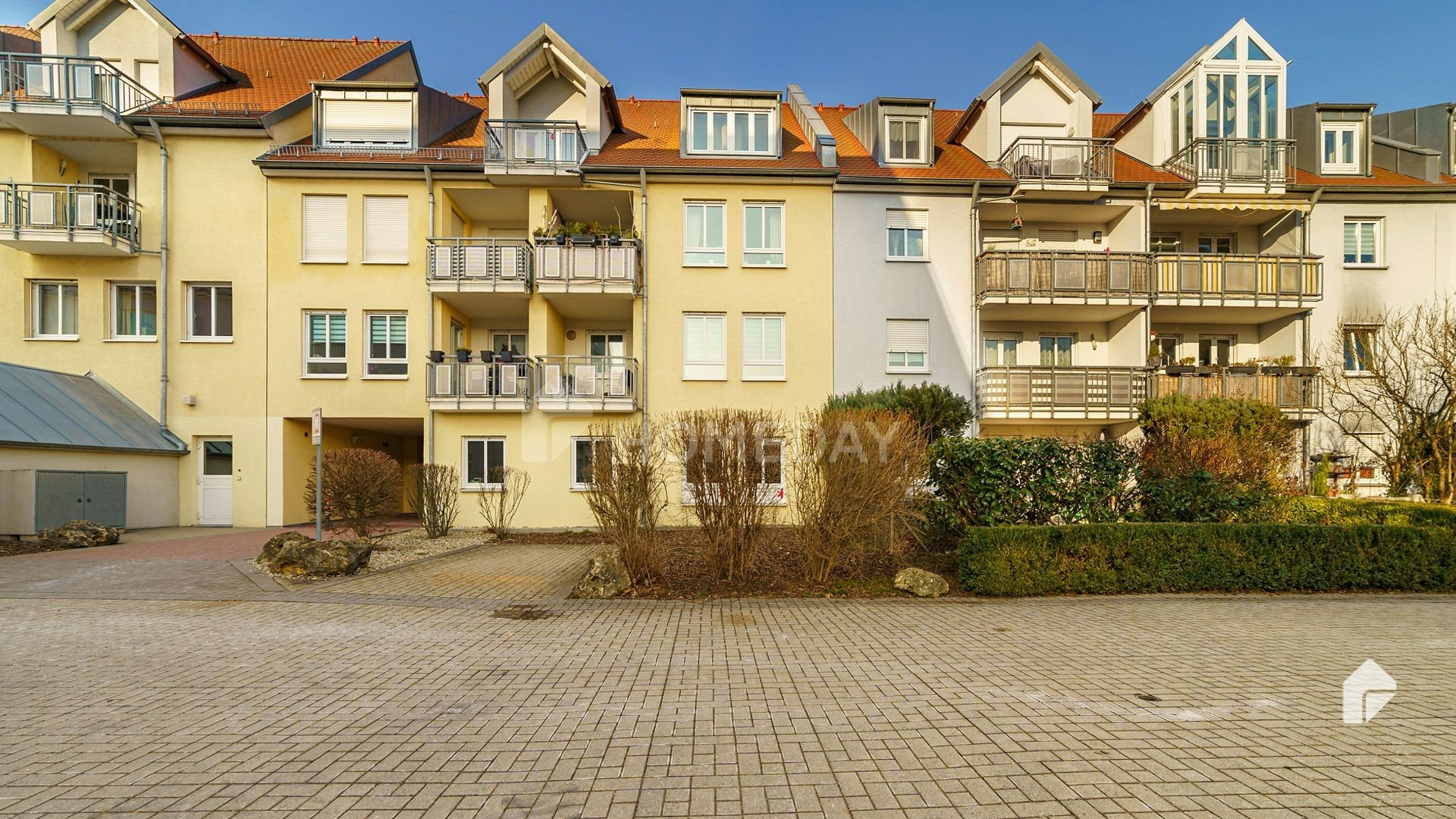 Terrassenwohnung zum Kauf 240.000 € 3 Zimmer 73,3 m²<br/>Wohnfläche EG<br/>Geschoss Roth Roth 91154