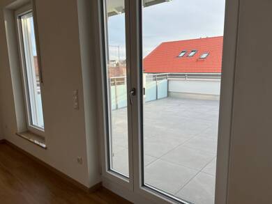 Wohnung zur Miete 1.230 € 3 Zimmer 81,7 m² Geschoss 2/2 frei ab 01.09.2025 Altenmarkt Altenmarkt a.d. Alz 83352