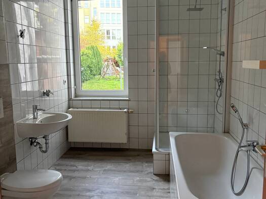 Wohnung zur Miete 755 € 4 Zimmer 94,3 m² EG frei ab sofort Arnsbergstraße Arnstadt 99310