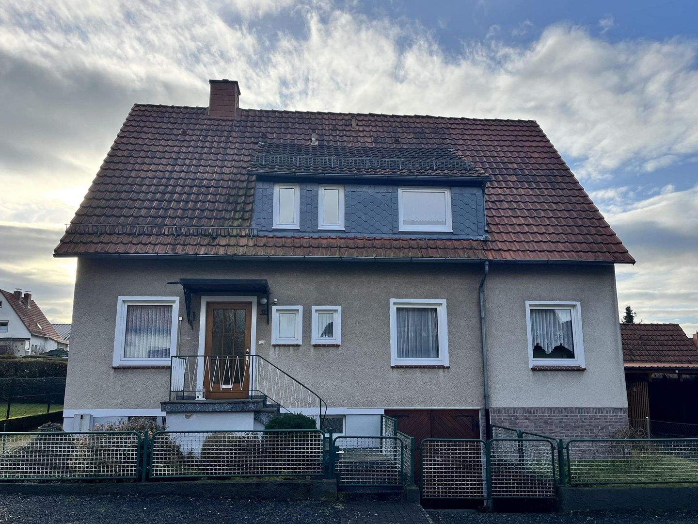 Immobilie in Bodenfelde - Familienhaus mit Garten und Gestaltungspotenzial - Bild 2