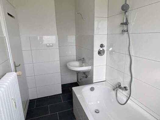 Wohnung zur Miete 549 € 4 Zimmer 80,6 m² 2. Geschoss frei ab 15.03.2026 Weidenstraße 41 Aldenburg Wilhelmshaven 26389