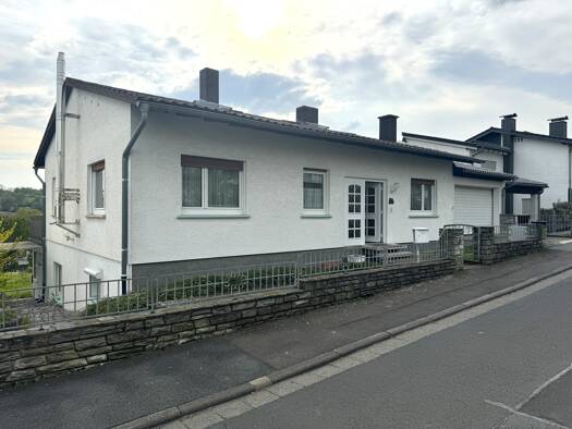 Mehrfamilienhaus zum Kauf 550.000 € 7 Zimmer 190 m² 760 m² Grundstück Wisselsheim Bad Nauheim 61231