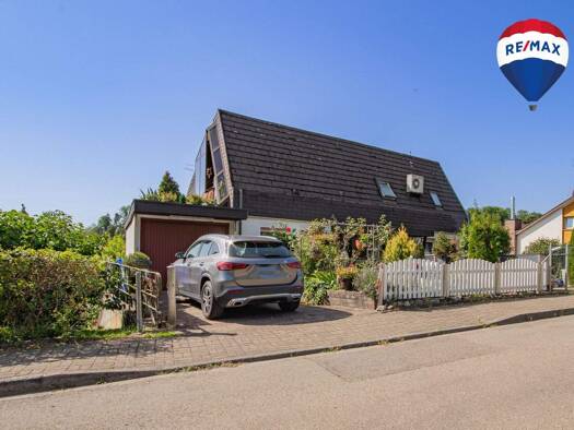 Doppelhaushälfte zum Kauf 309.000 € 5 Zimmer 149 m² 326 m² Grundstück Horheim Wutöschingen 79793