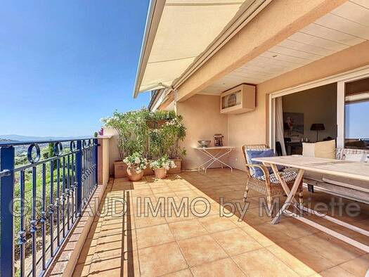 Wohnung zum Kauf 725.000 € 5 Zimmer 102,3 m² 1. Geschoss Ville-Les Saquedes-Le Bouillonnet Sainte-Maxime 83120