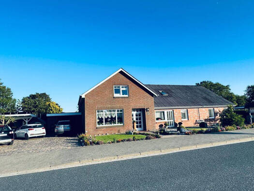 Mehrfamilienhaus zum Kauf provisionsfrei 330.000 € 14 Zimmer 273 m² 1.200 m² Grundstück Norderstraße 13 Kaiser-Wilhelm-Koog 25709