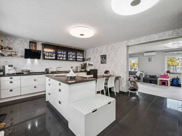 Reihenmittelhaus zum Kauf 389.900 € 5 Zimmer 131,7 m² 275 m² Grundstück Düren 52351