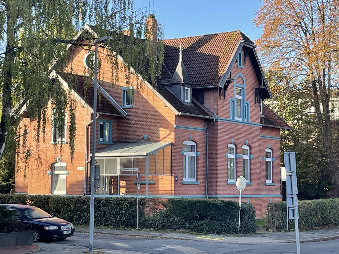 Mehrfamilienhaus zum Kauf provisionsfrei 625.000 € 8 Zimmer 250 m²<br/>Wohnfläche 703 m²<br/>Grundstück Sarstedt Sarstedt 31157