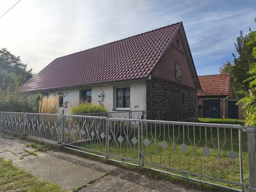 Einfamilienhaus zum Kauf 125.000 € 4 Zimmer 123 m² 867 m² Grundstück Dadow Gorlosen 19294