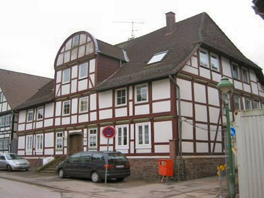 Wohnung zur Miete 840 € 4 Zimmer 120 m² 2. Geschoss frei ab sofort Weserstr. 5 Holzminden 37603