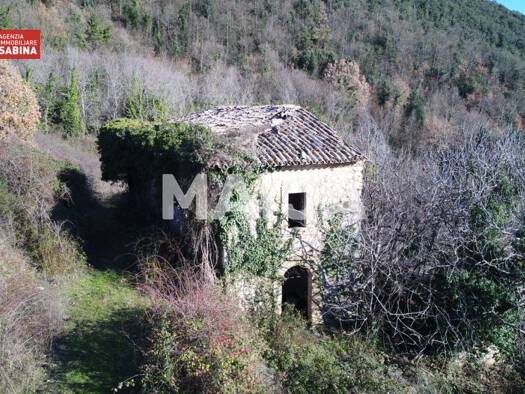 Einfamilienhaus zum Kauf 152.000 € 2 Zimmer 300 m² 53.000 m² Grundstück Strada Provinciale 48 D Roccantica 02040