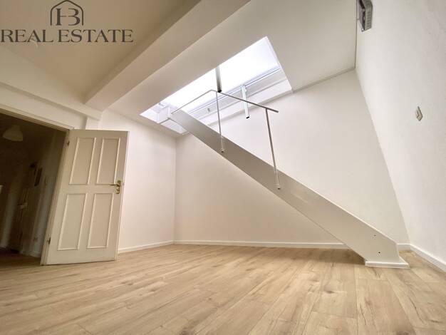 Wohnung zur Miete 650 € 2 Zimmer 68 m² Dachgeschoss, 5. Geschoss frei ab sofort Sternstraße 29a Sternviertel Magdeburg 39104