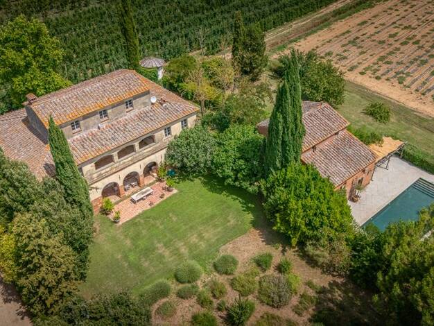 Bauernhaus zum Kauf 1.030.000 € 28 Zimmer 817 m² 3.339 m² Grundstück Monte San Savino 52048