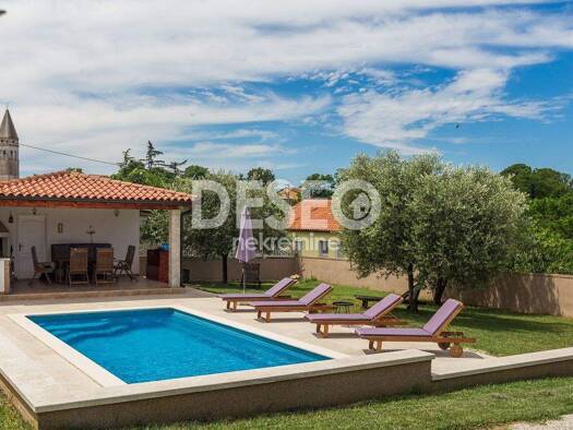 Einfamilienhaus zum Kauf 590.000 € 4 Zimmer 1.538 m² Grundstück Kaštelir 52464